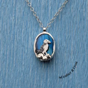 Pâl's Lookout | Puffin Pendant | Silver & Moonstone